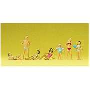 10308 Дети у бассейна, на пляже   